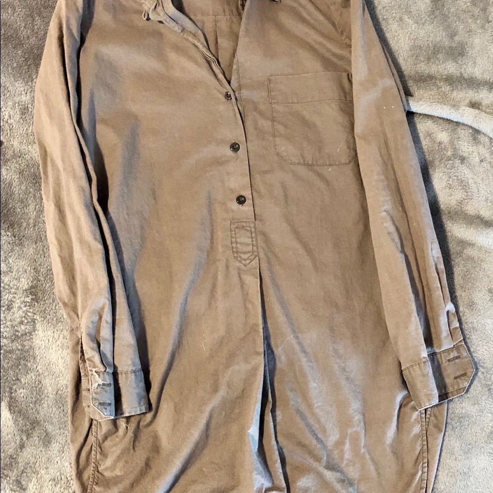 Soft, brown tunic